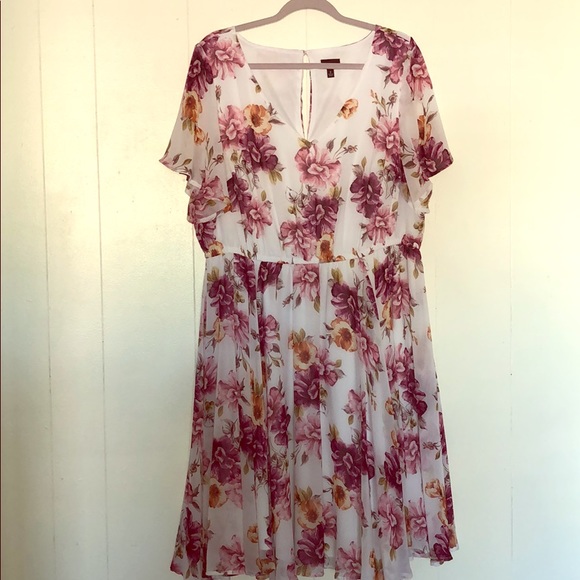 torrid Dresses & Skirts - Torrid White and Floral Midi Dress